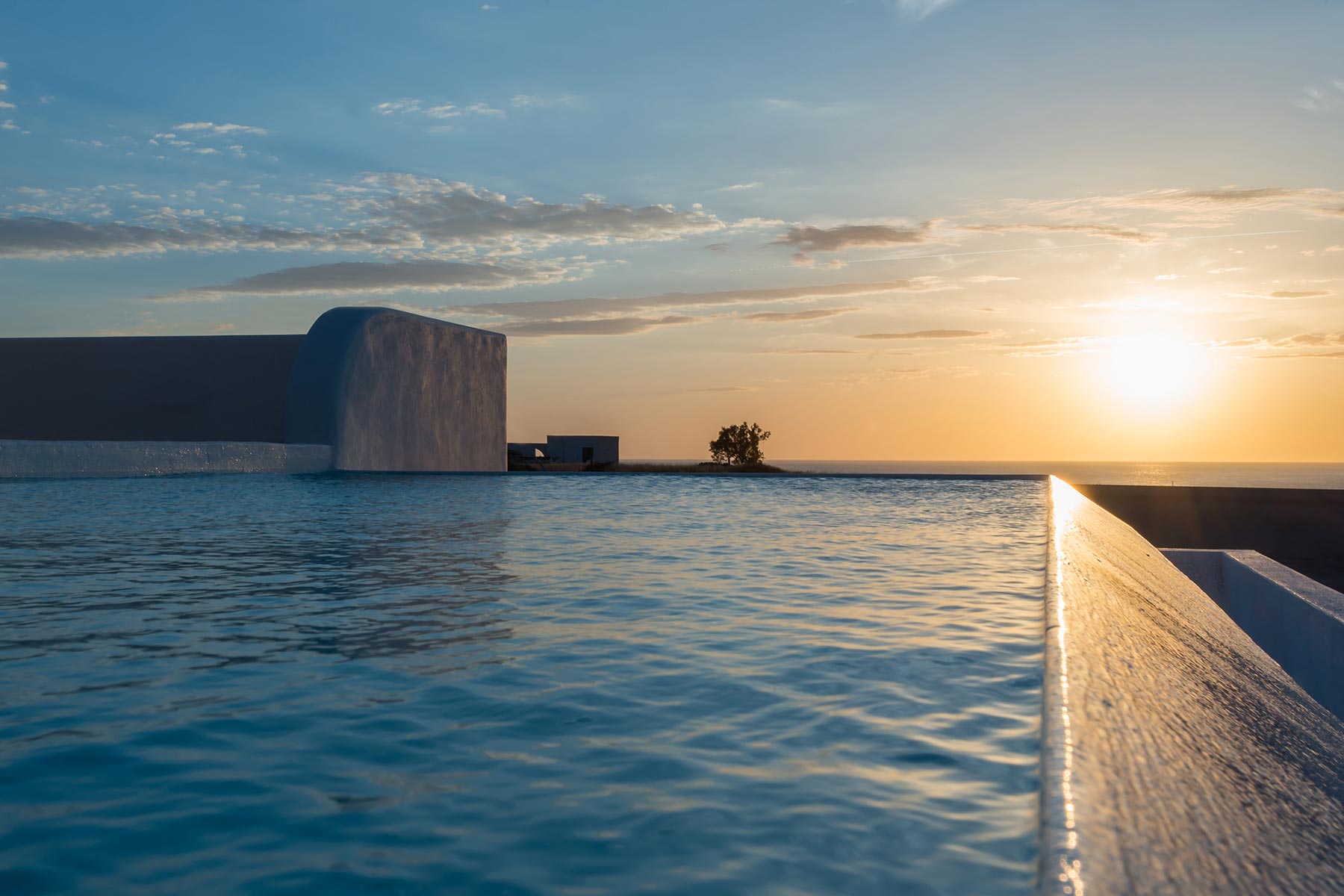 azar villas suites santorini 4