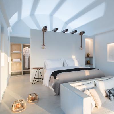 delux suite azar villas santorini 1