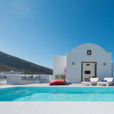 luxury suite=azar villas santorini greece 12