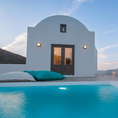 master suite=azar villas santorini greece 17