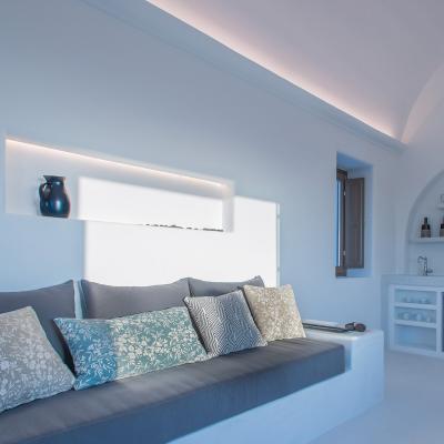 master suite=azar villas santorini greece 3
